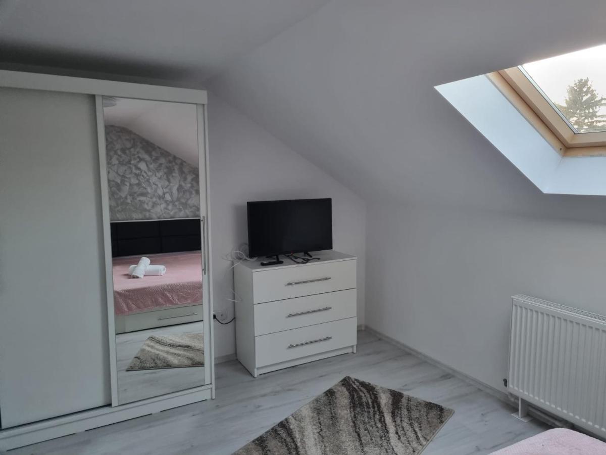 Izabella Guest House Săcele Dış mekan fotoğraf
