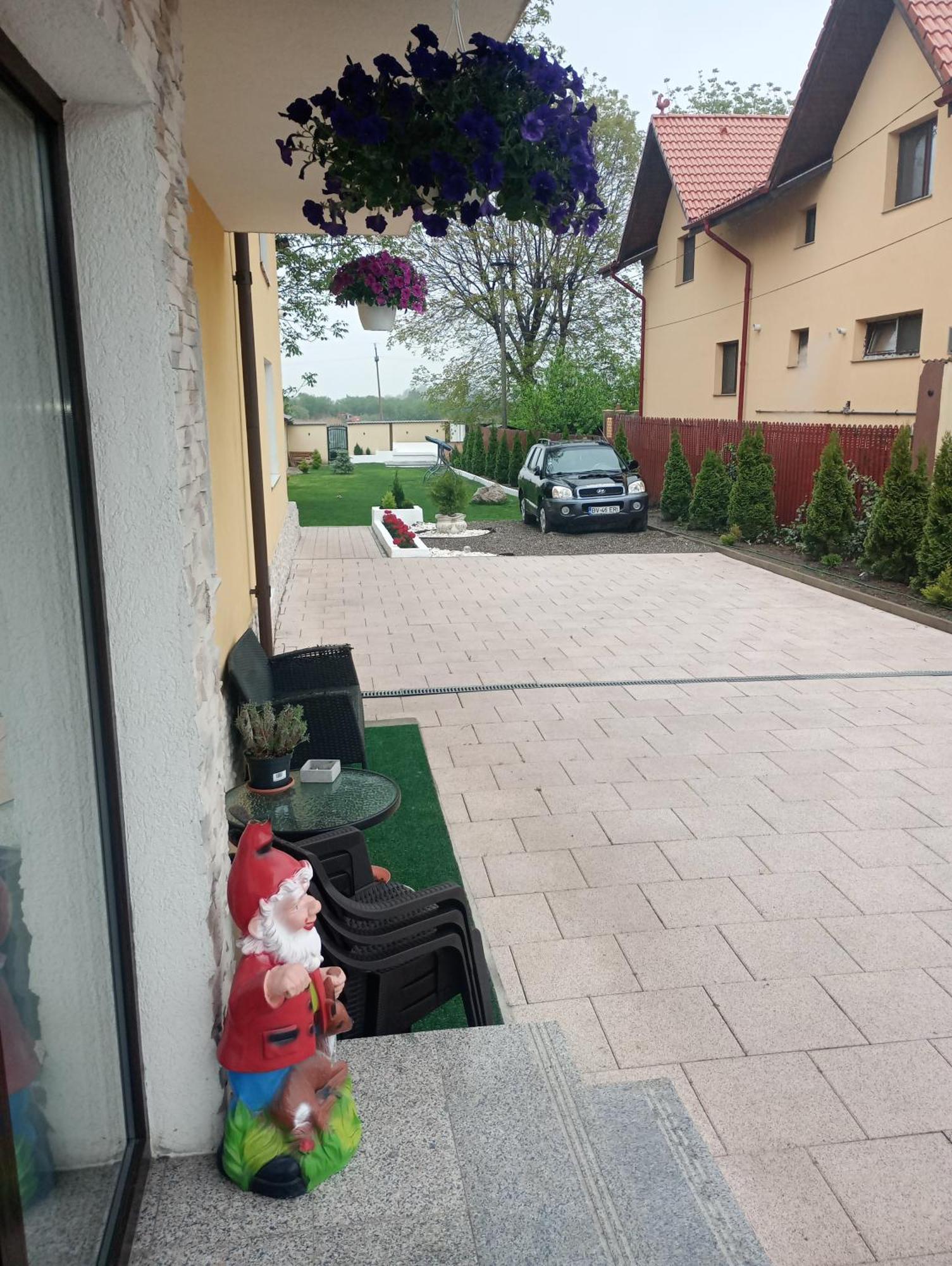 Izabella Guest House Săcele Dış mekan fotoğraf