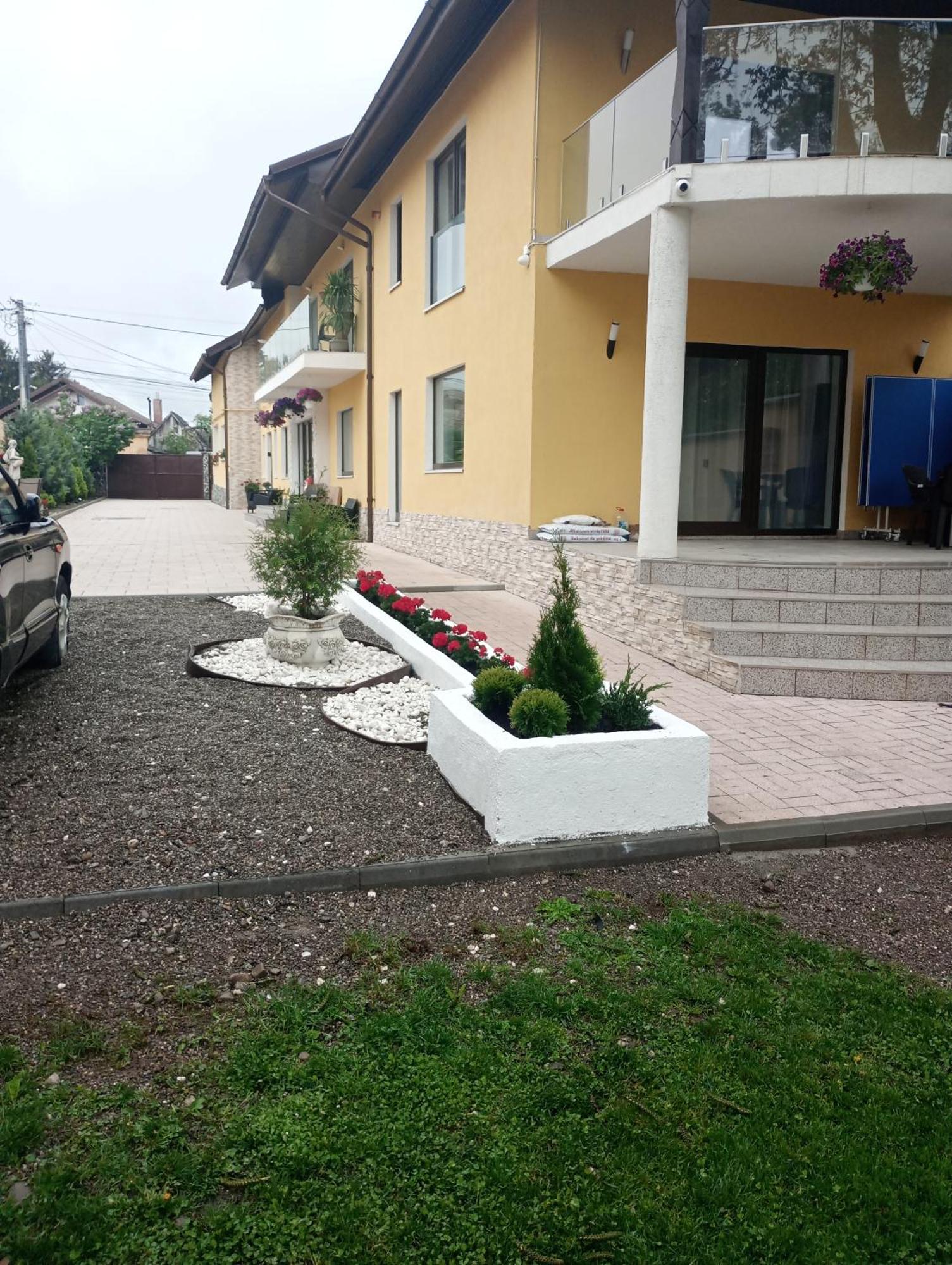 Izabella Guest House Săcele Dış mekan fotoğraf