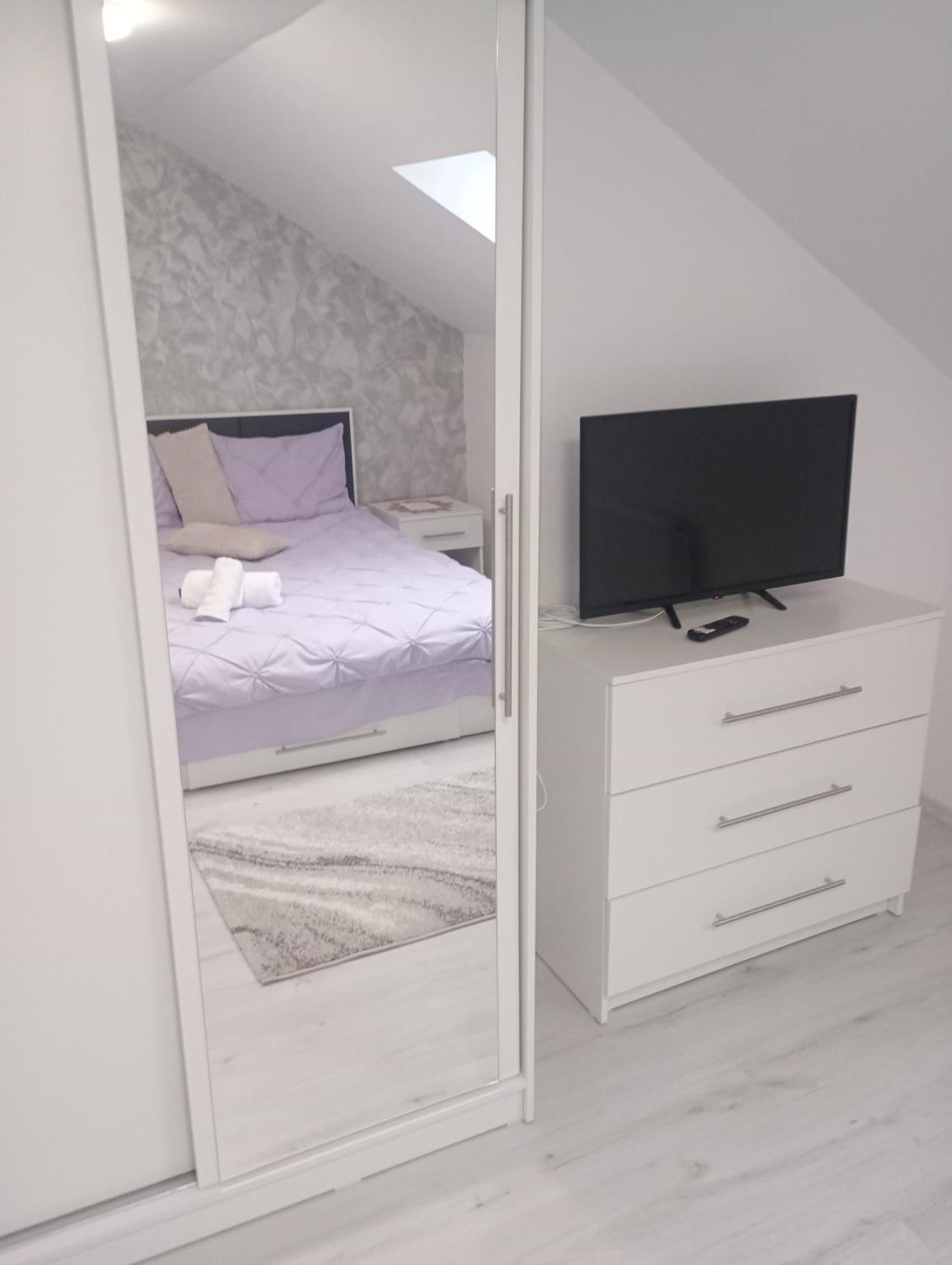 Izabella Guest House Săcele Dış mekan fotoğraf