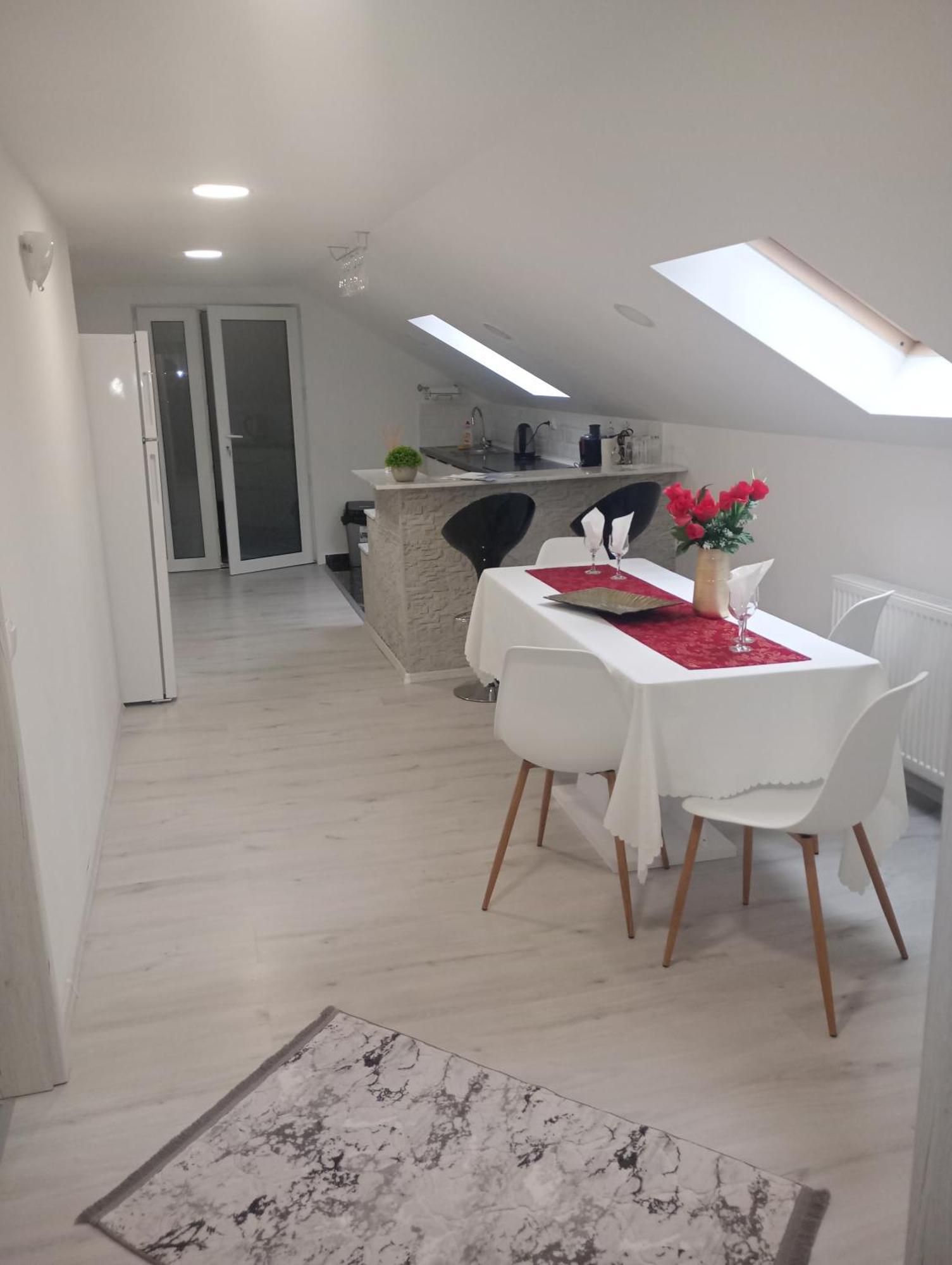 Izabella Guest House Săcele Dış mekan fotoğraf