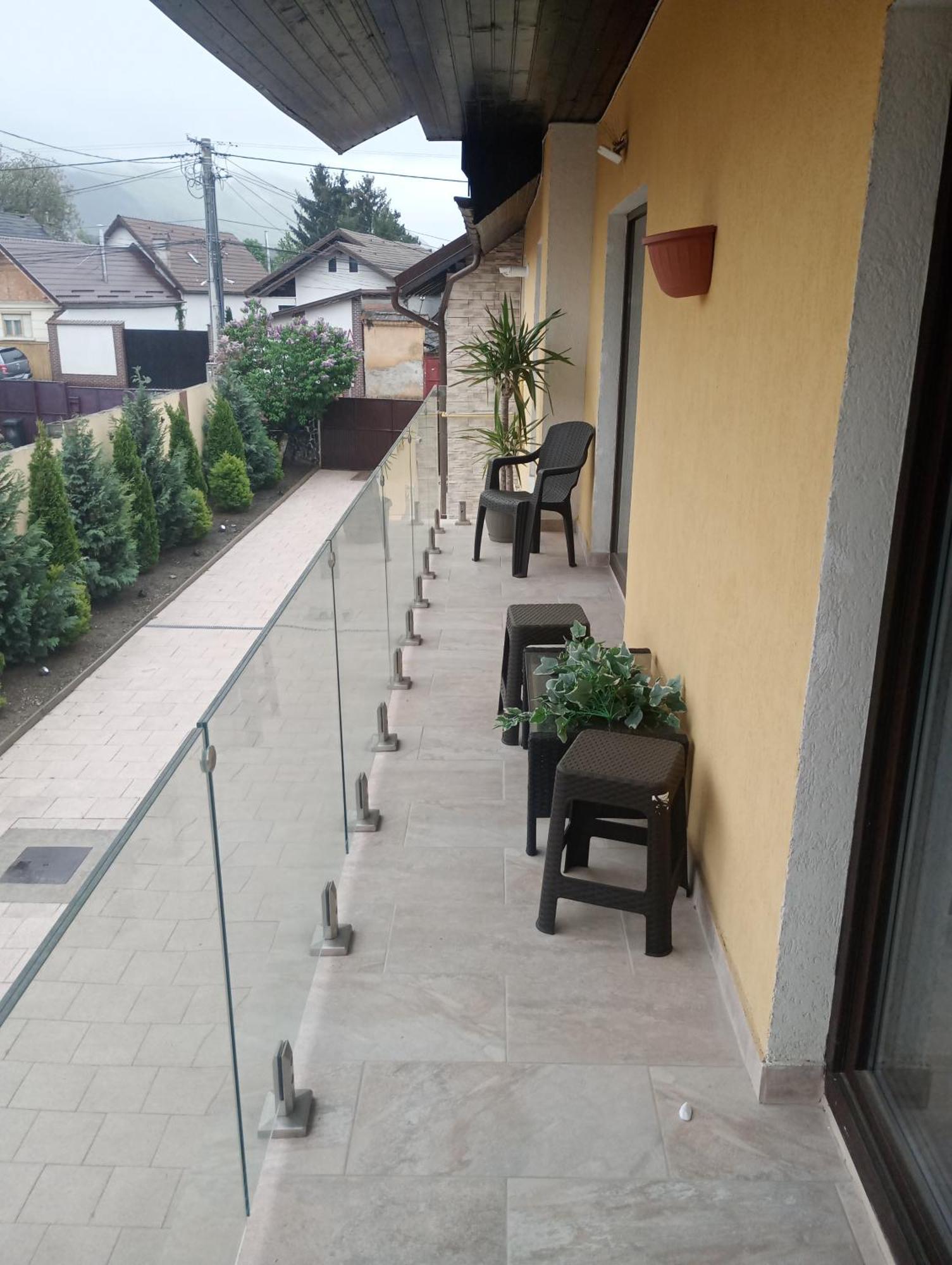 Izabella Guest House Săcele Dış mekan fotoğraf
