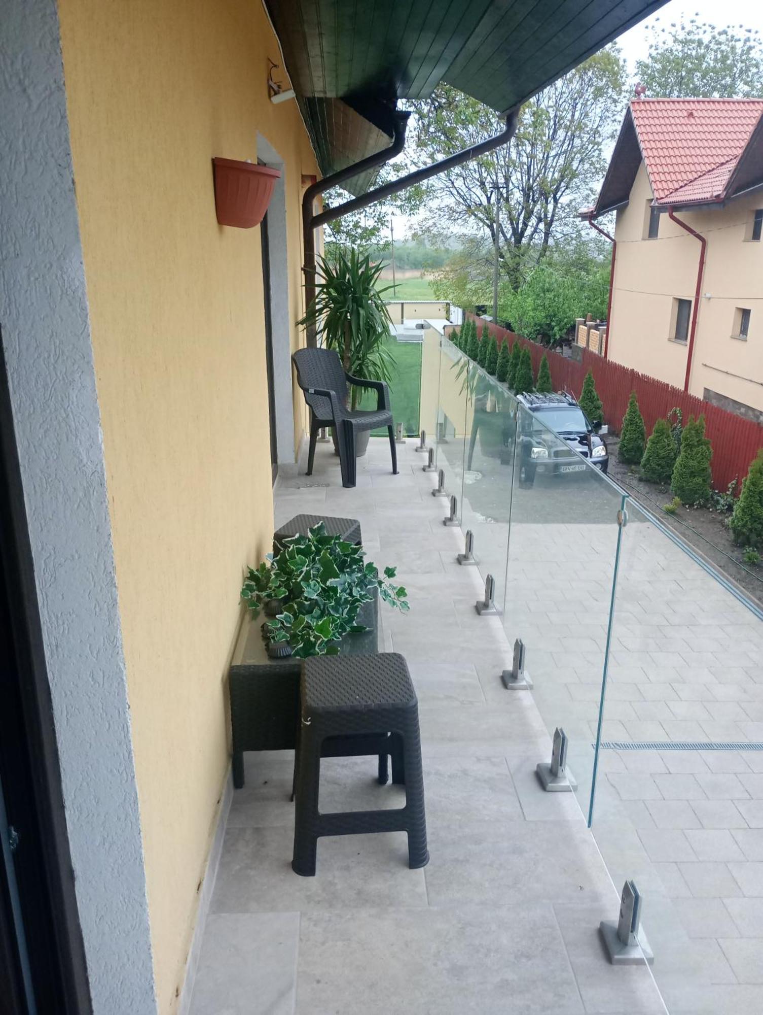 Izabella Guest House Săcele Dış mekan fotoğraf